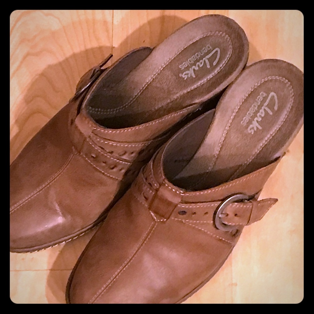 Clark’s Leather Slip On’s
